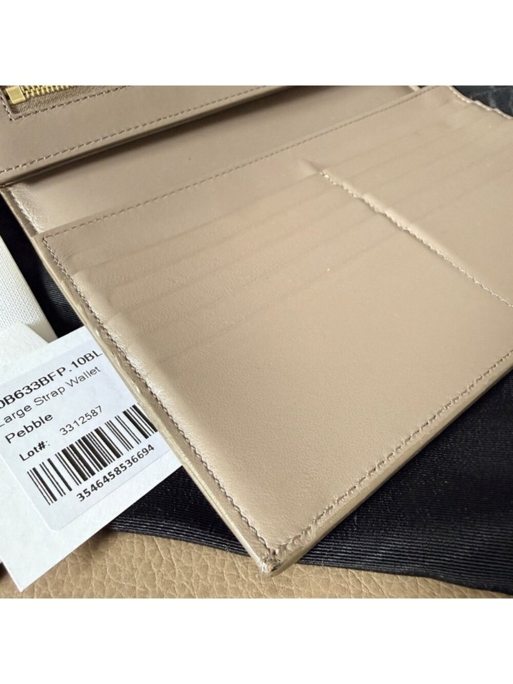 Celine Large Strap Wallet in Grained Calfskin Pebble Taupe/Gray Authentic - Picture 13 of 16